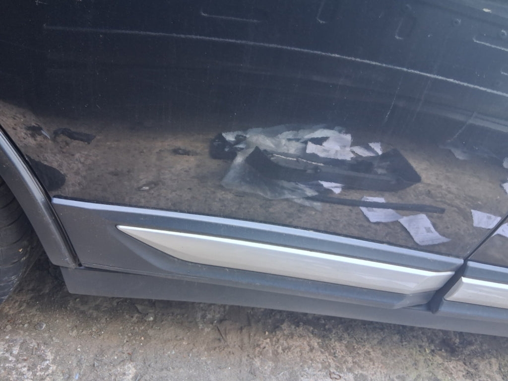 2018 MITSUBISHI OUTLANDER MK3 OSR DRIVER SIDE REAR LOWER DOOR MOULDING TRIM