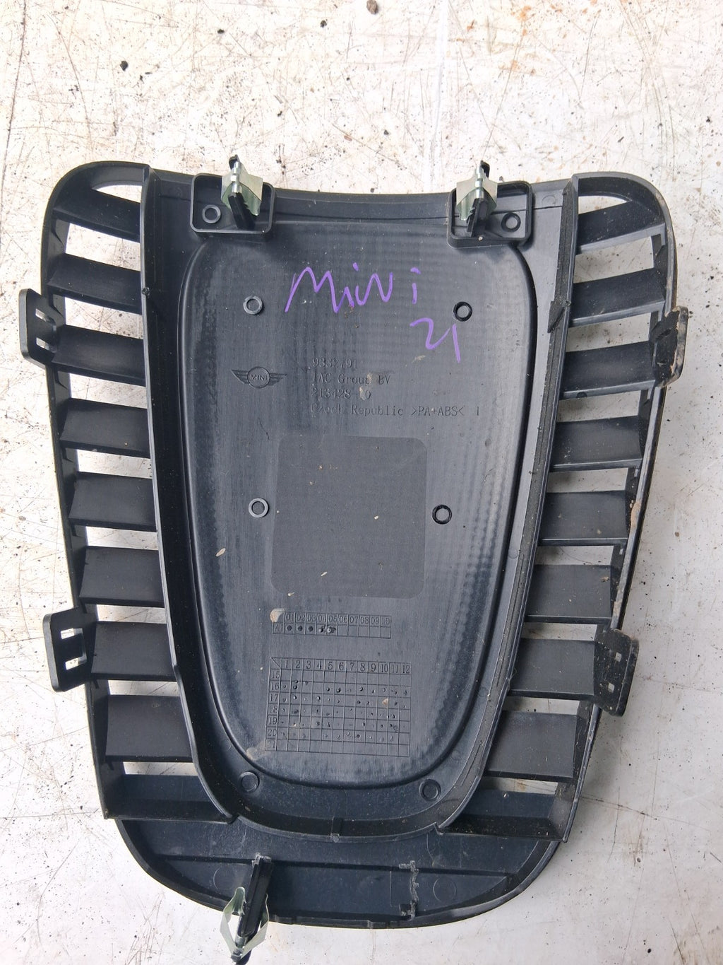 2021 BMW MINI COUNTRYMAN F60 FRONT DASH SPEAKER COVER TRIM 9332791