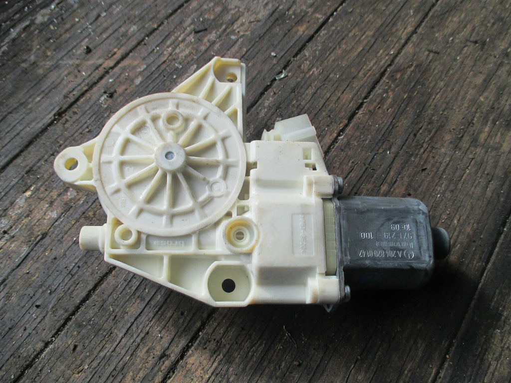MERCEDES BENZ E CLASS W212 2010 NSF PASSENGER SIDE FRONT DOOR WINDOW MOTOR