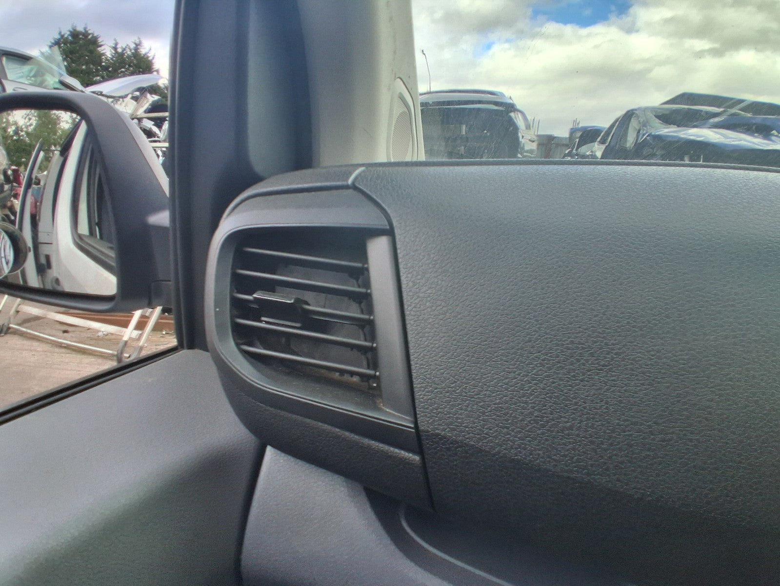2019 CITROEN DISPATCH VIVARO MK3 NS PASSENGER SIDE FRONT AIR VENT