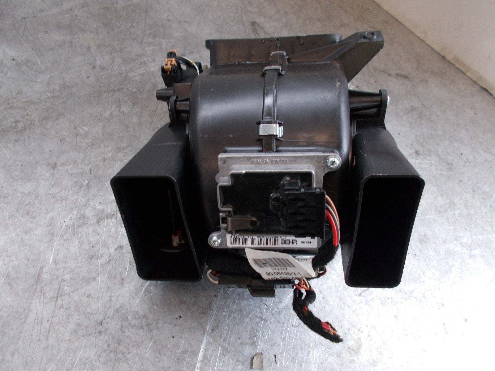 2002 MERCEDES ML270 REAR HEATER BLOWER MOTOR FAN A2038201642 A1638300308