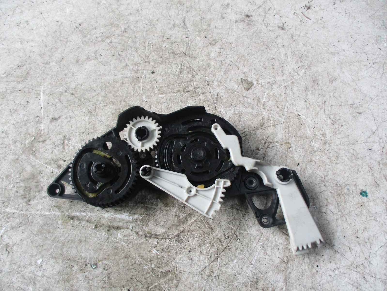 FORD B-MAX 2013 AIR HEATER FLAP ACTUATOR MOTOR AV1119E616BB
