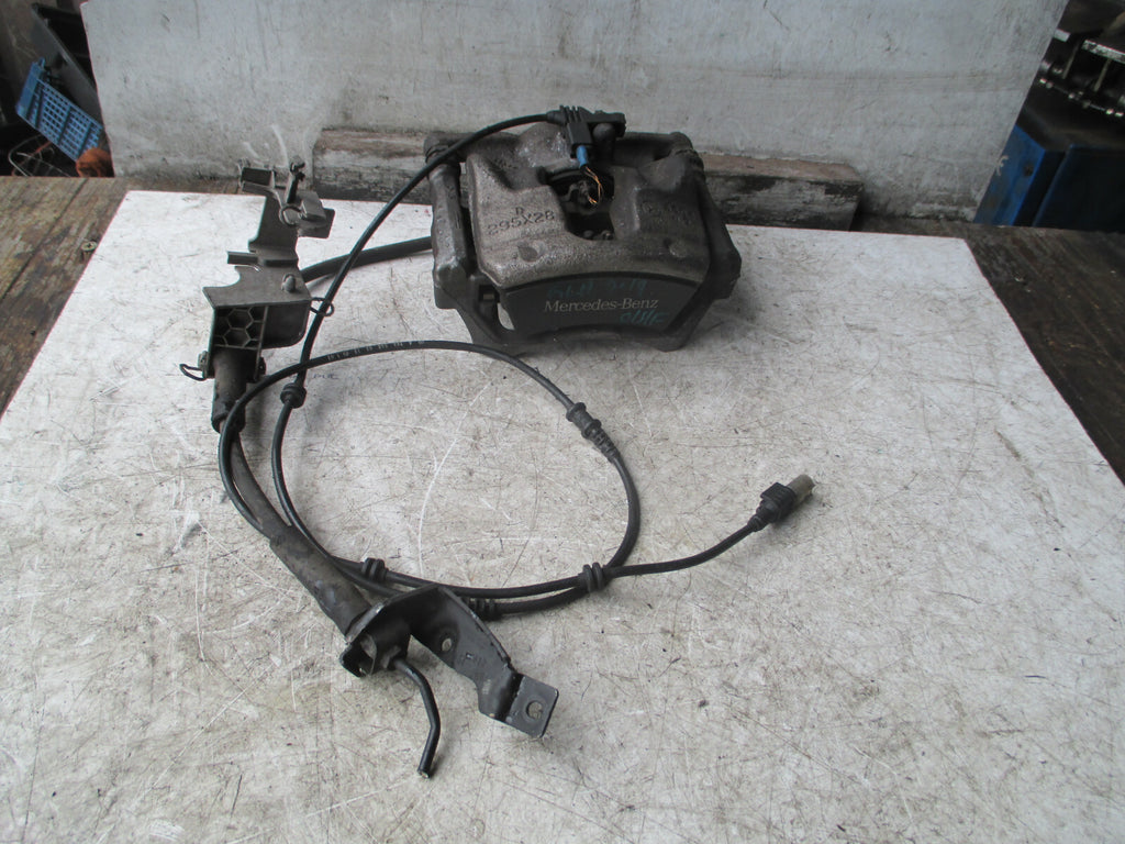 MERCEDES GLA X156 MK1 180 1.6 PETROL OSF DRIVER SIDE FRONT BRAKE CALIPER