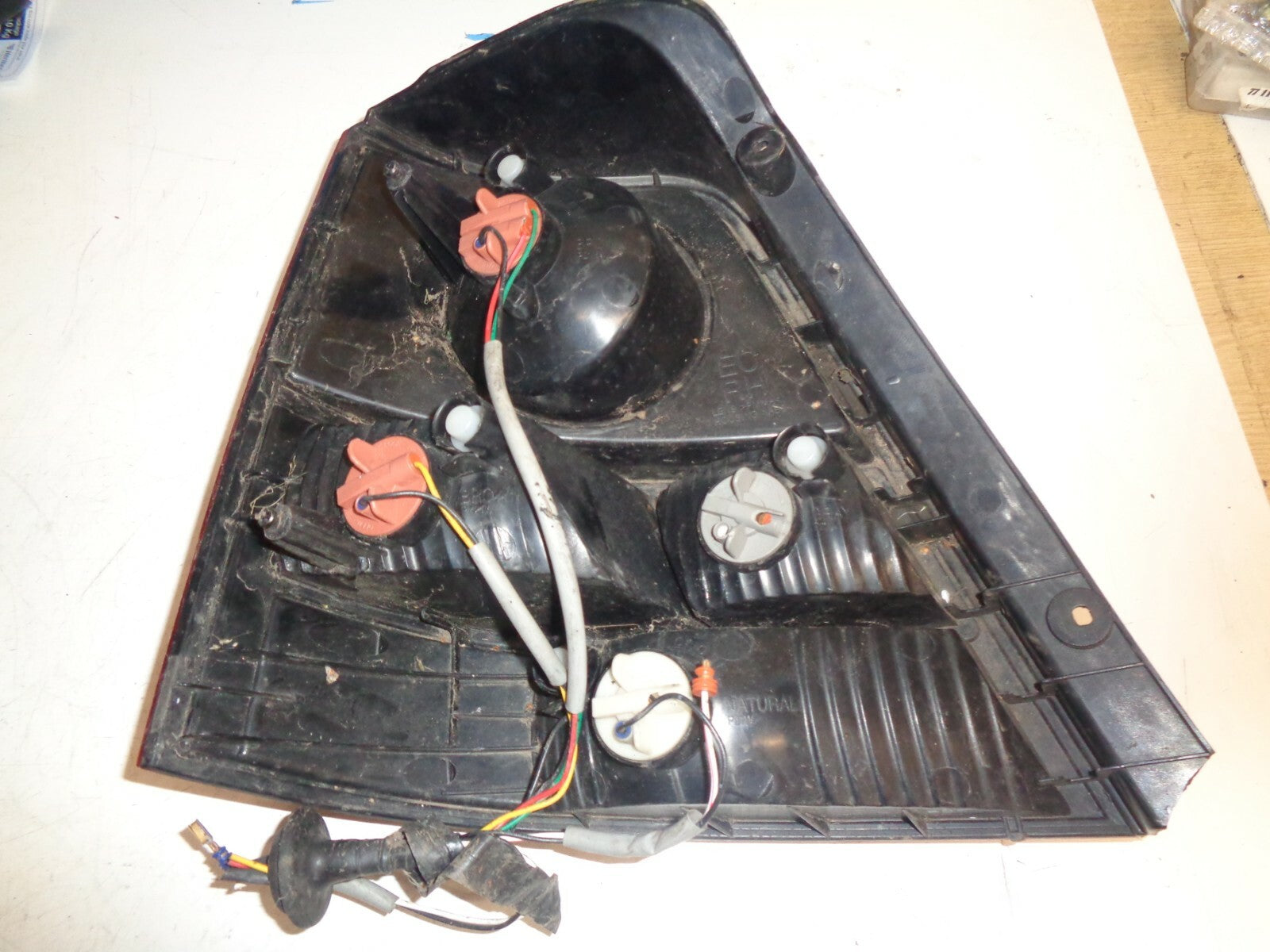KIA SORENTO 2005 OSR DRIVER SIDE REAR TAIL LIGHT