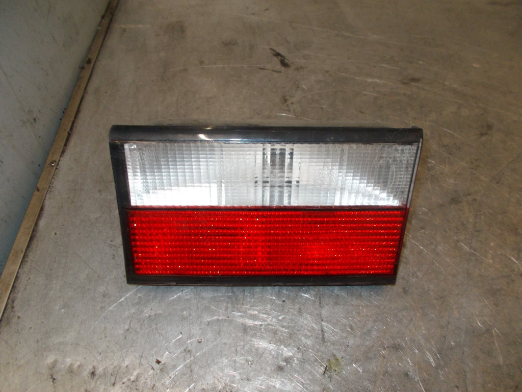 CITROEN XANTIA 2000 OSR DRIVER SIDE REAR INNER BOOTLID LIGHT 22240234