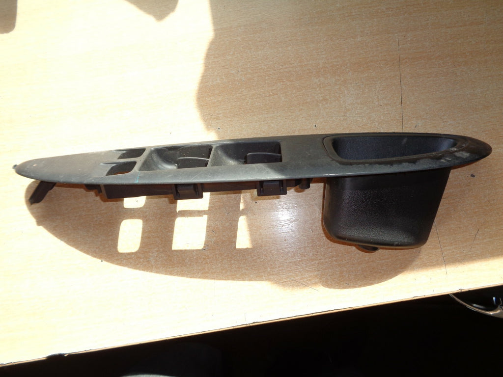 NISSAN PRIMERA 2004 P12 POWER WINDOW CONTROL INTERIOR TRIM 80960AV700