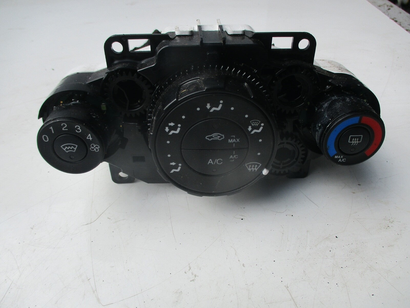 FORD FIESTA MK7 1.4 HEATER CLIMATE CONTROLS C1B1 19980 BE