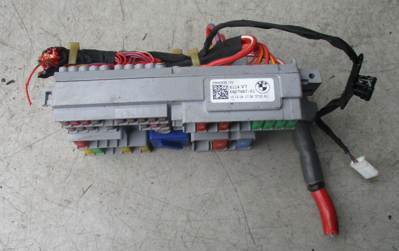 BMW 3 SERIES G20 2019 FUSE BOX CONTROL MODULE 6807487