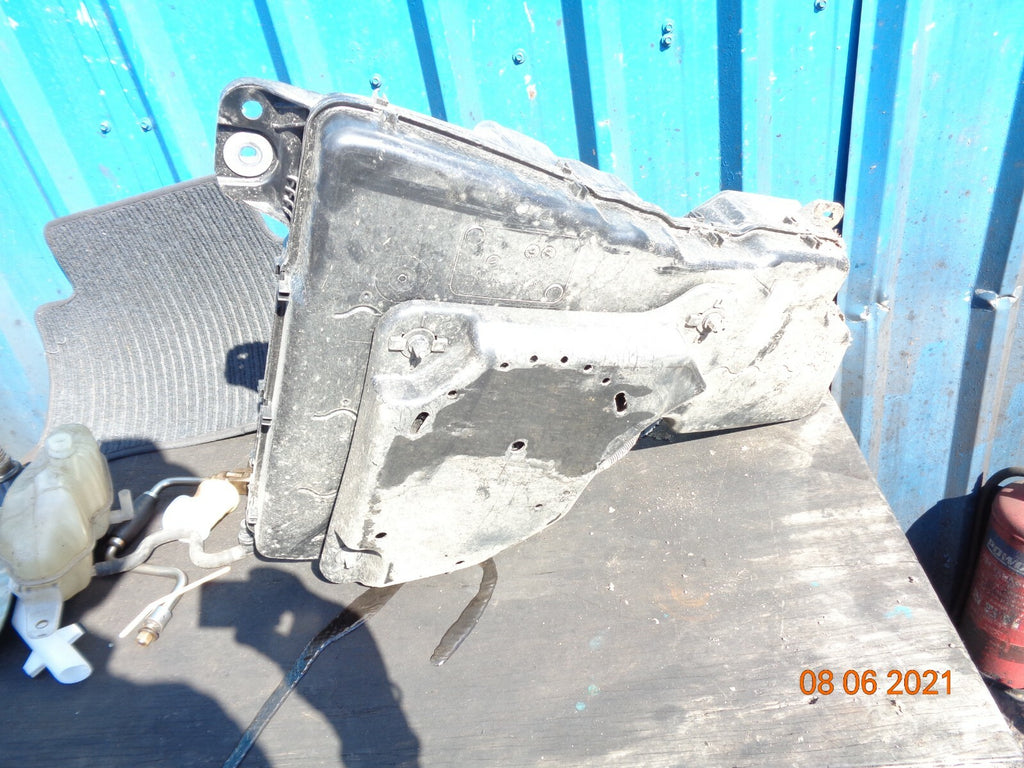 VW VOLKSWAGEN TIGUAN 2019 AD BLUE ADBLUE TANK BOTTLE RESERVOIR 5QF131877L