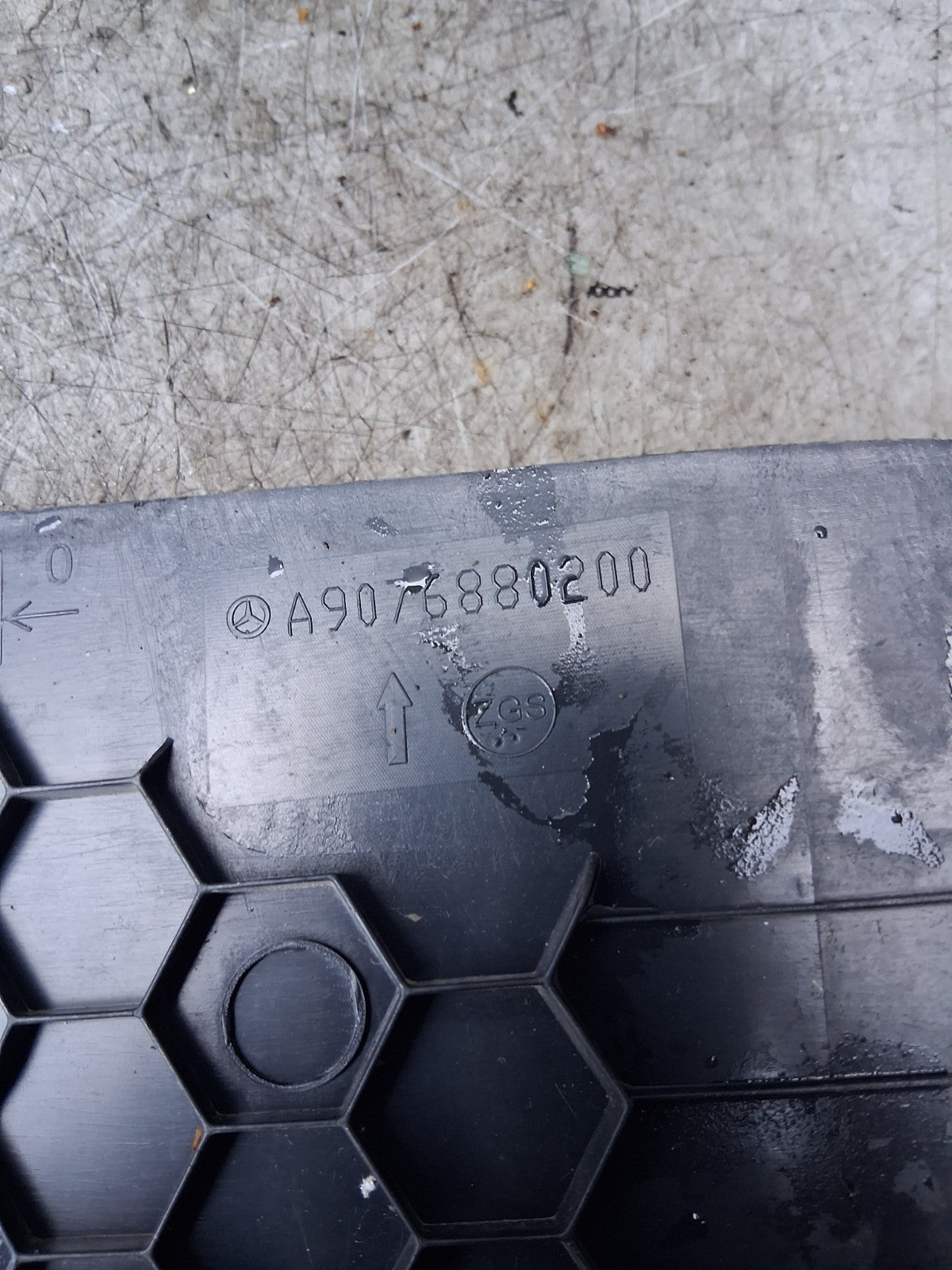 2023 MERCEDES SPRINTER OS DRIVER SIDE MOULDING COVER TRIM A9076880300