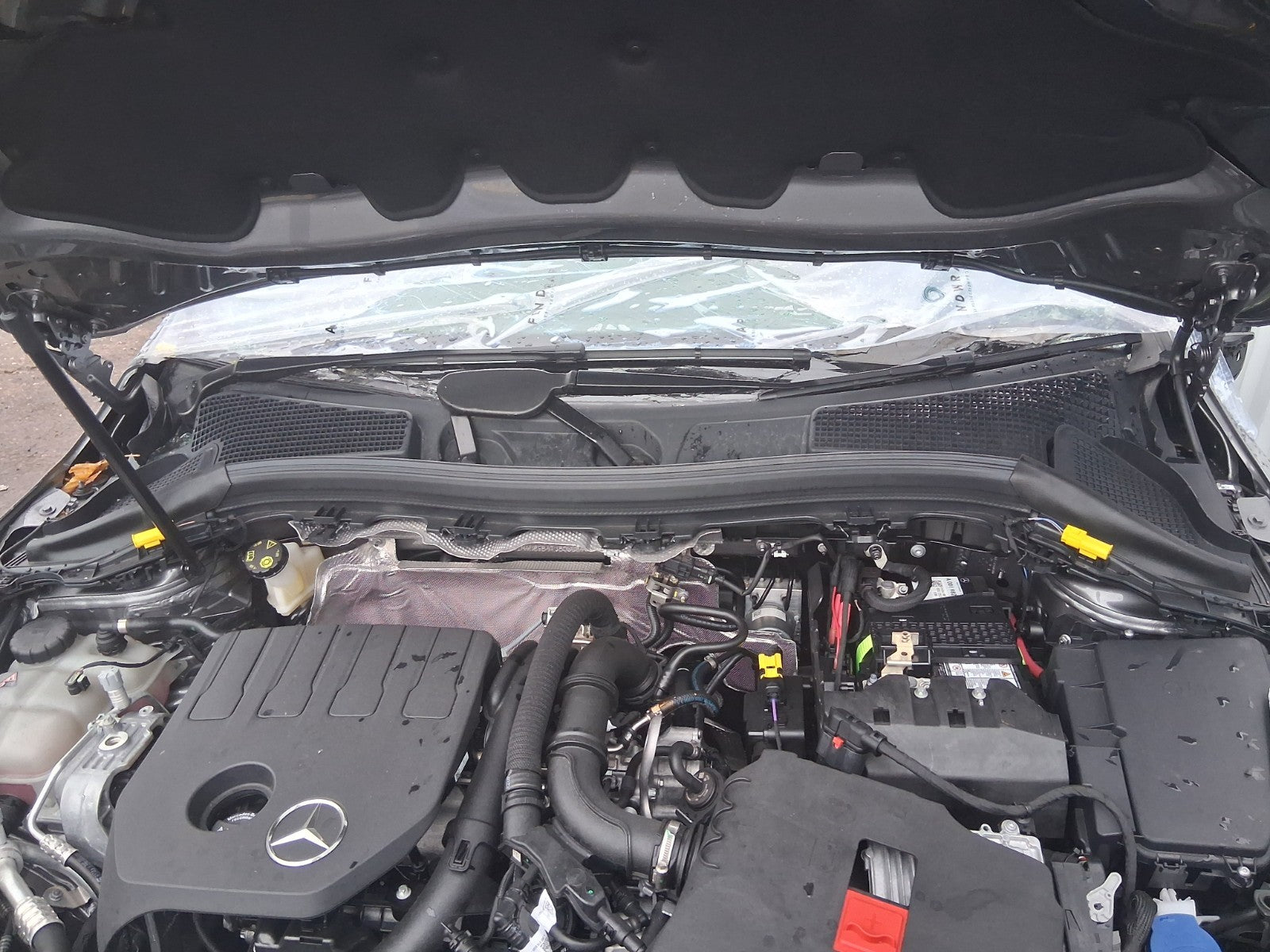 2025 MERCEDES BENZ GLA 180 FACELIFT H247 FRONT WINDSCREEN SCUTTLE PANEL