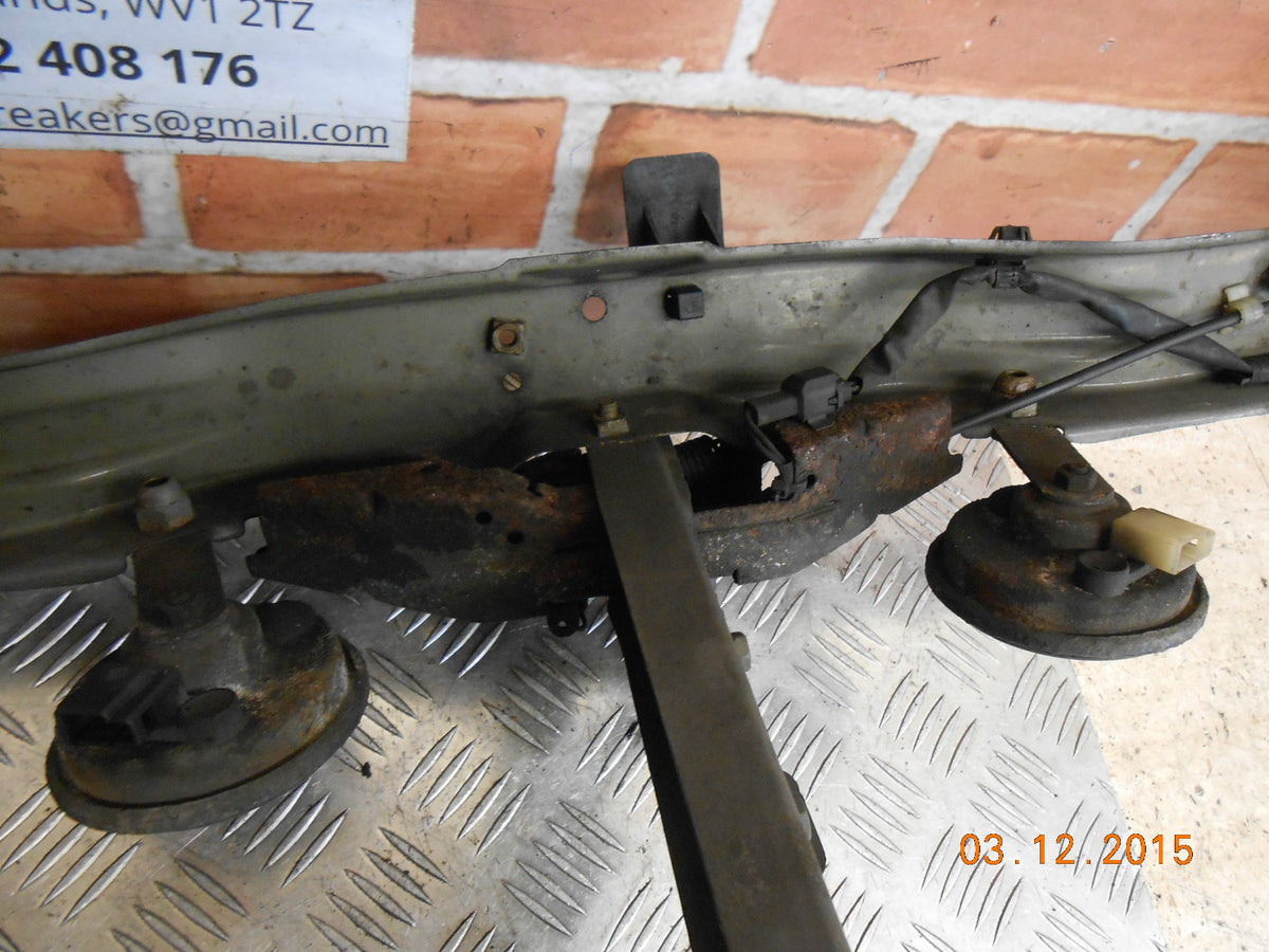 TOYOTA AVENSIS 2003 T25 HATCHBACK FRONT SLAM PANEL SUPPORT BRACE BONNET CATCH