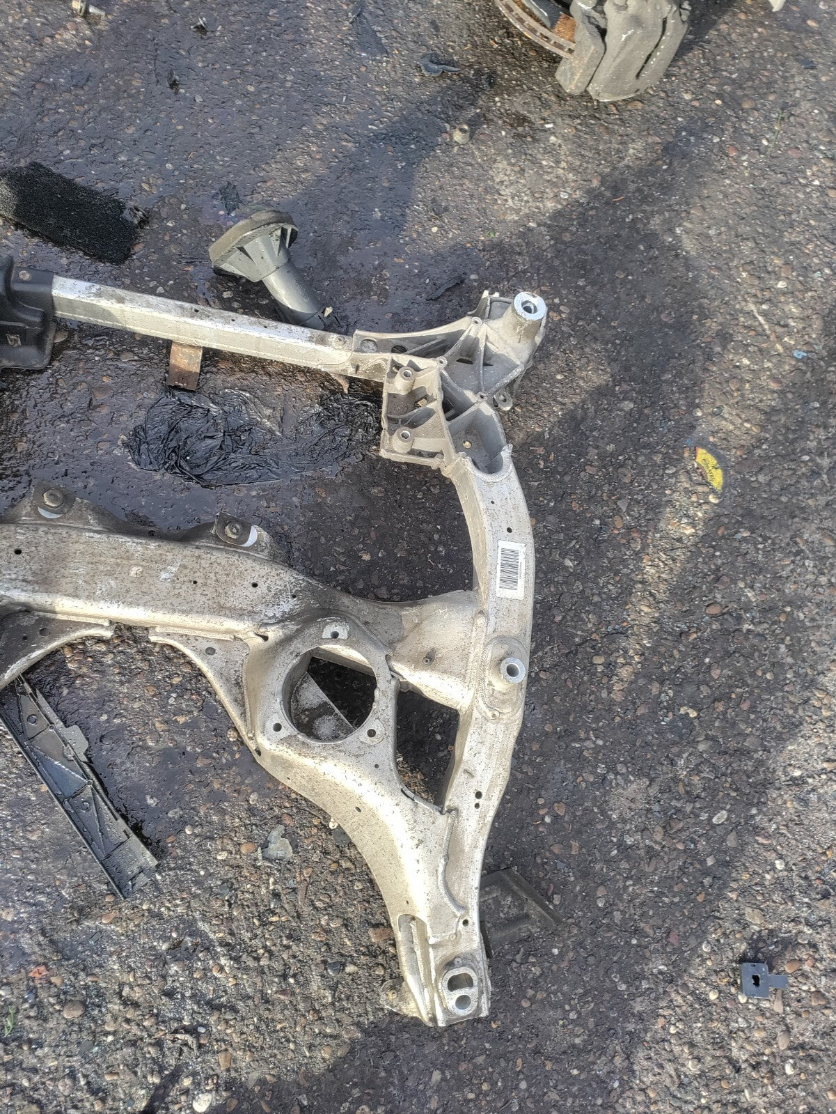 2012 BMW 5 SERIES F10 2.0 DIESEL FRONT ENGINE SUBFRAME AXLE CARRIER 6797643