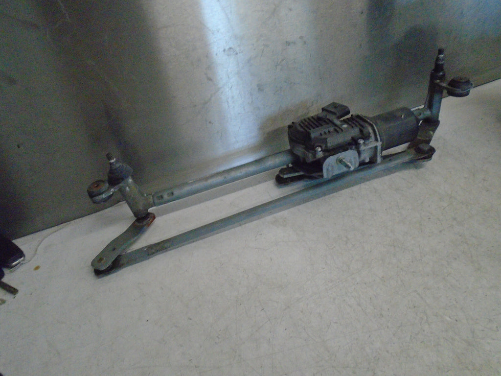 VW VOLKSWAGEN SCIROCCO 2015 FRONT WINDSCREEN WIPER MOTOR LINKAGE 1K8955023L