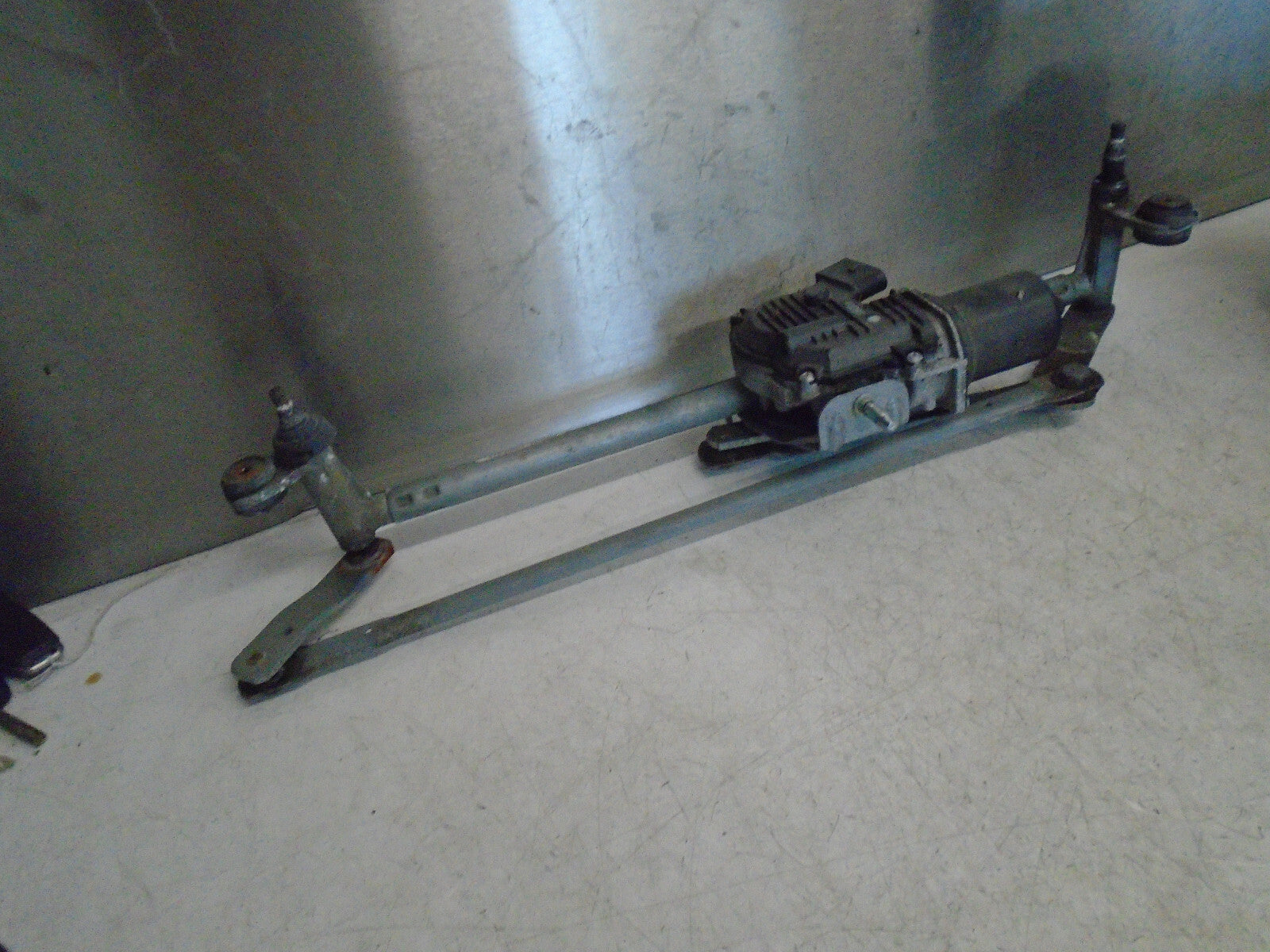 VW VOLKSWAGEN SCIROCCO 2015 FRONT WINDSCREEN WIPER MOTOR LINKAGE 1K8955023L