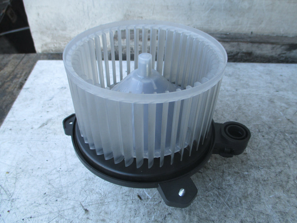 VAUXHALL VIVA 2018 HEATER BLOWER MOTOR FAN UNIT