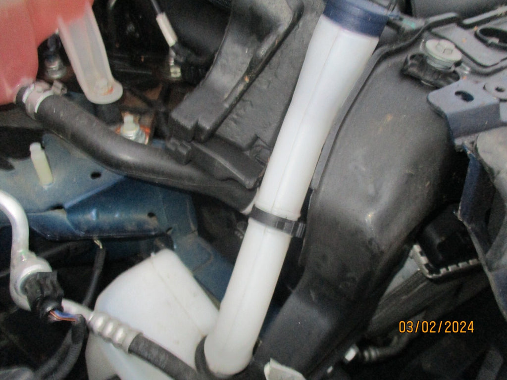 FIAT PANDA MK3 2017 WINDSCREEN WASHER WATER BOTTLE RESERVOIR