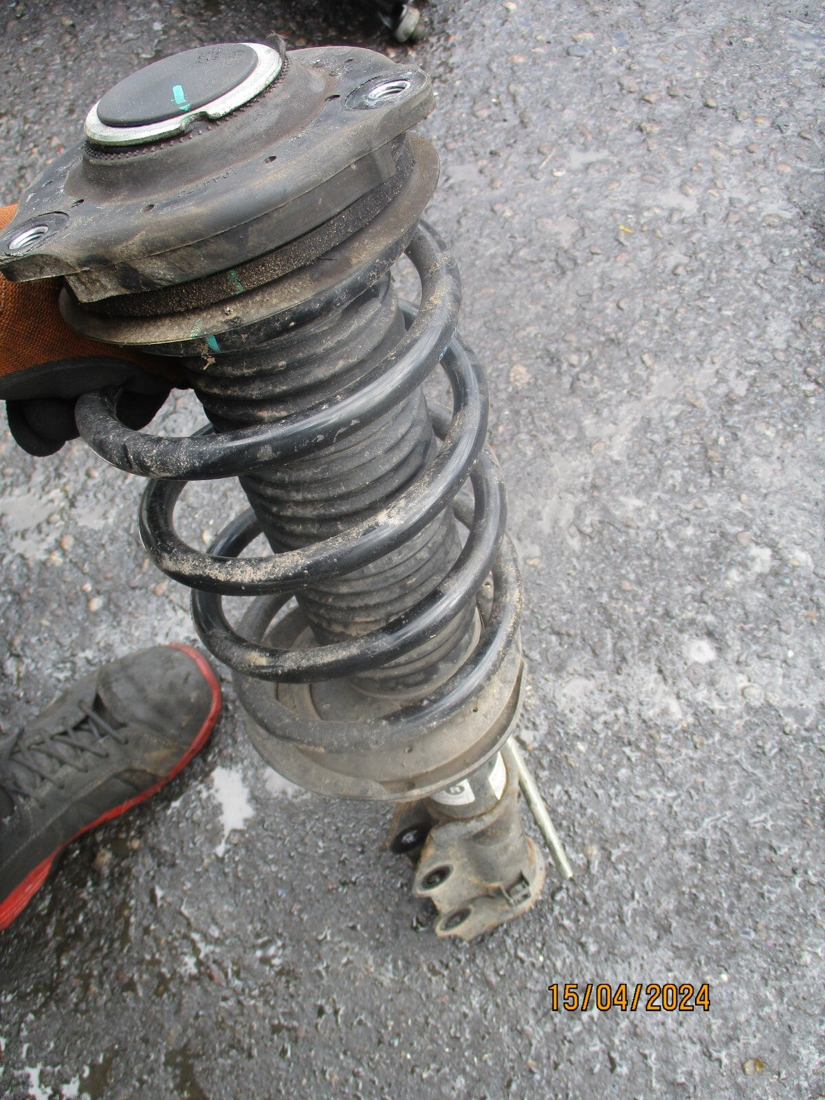 MG HS 2021 OSF DRIVER SIDE FRONT SHOCK ABSORBER STRUT 10598786
