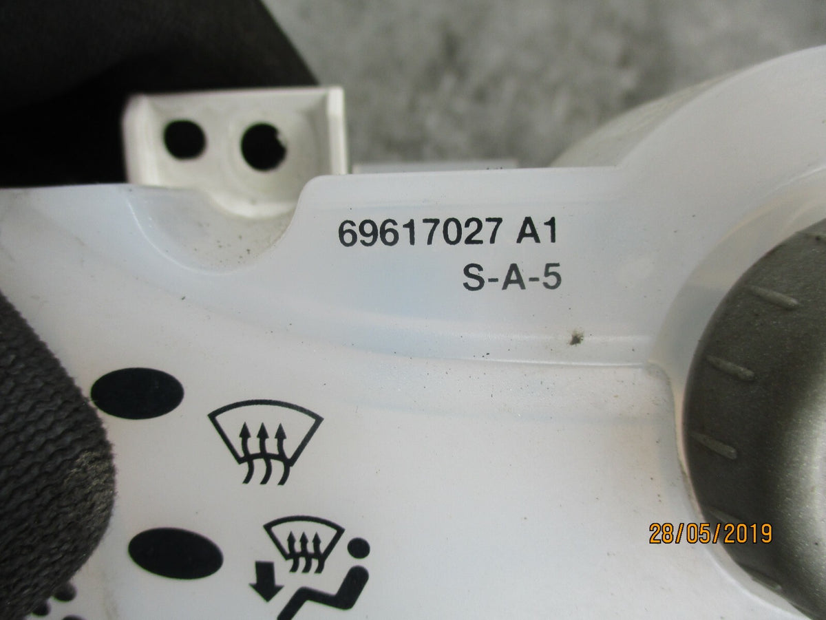 TOYOTA AYGO AB10 (MK1) CLIMATE CONTROL SWITCHES 69617027A1