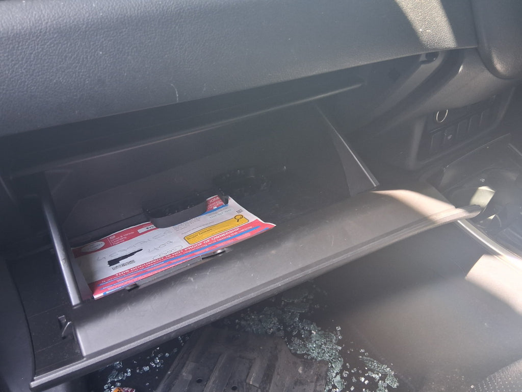 2018 MITSUBISHI OUTLANDER MK3 PASSENGER SIDE STORAGE COMPARTMENT GLOVEBOX