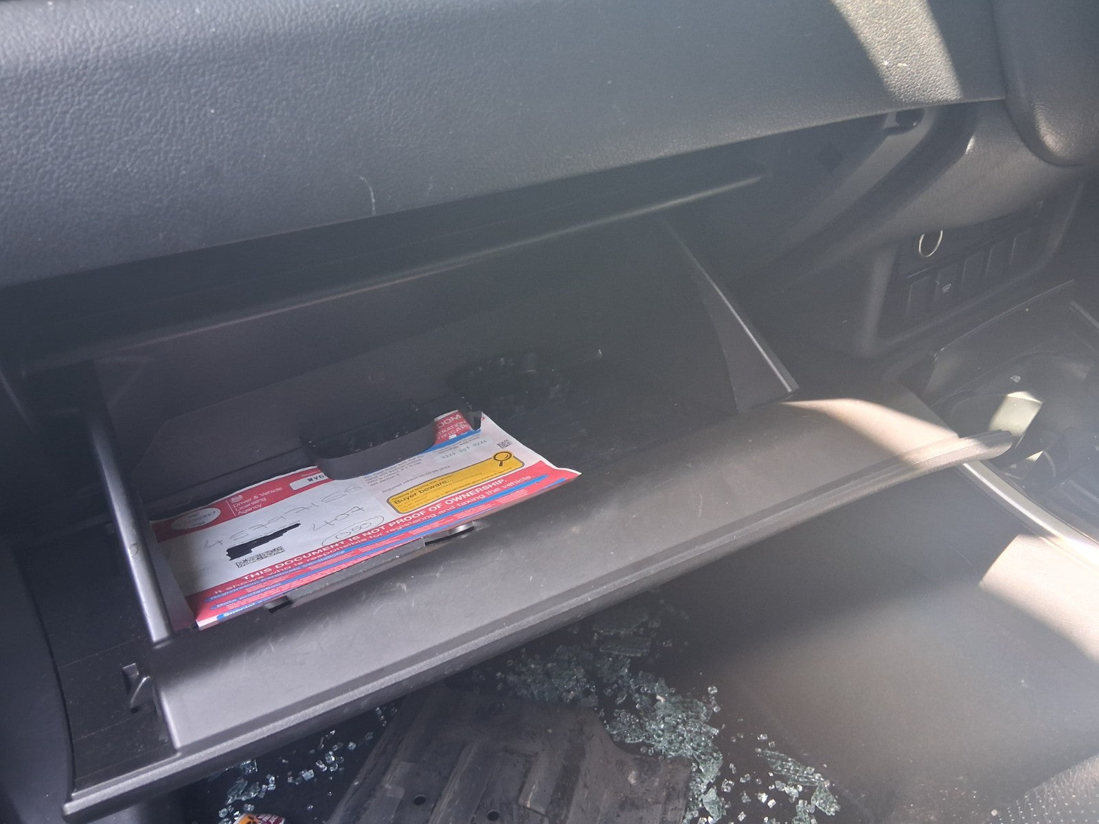 2018 MITSUBISHI OUTLANDER MK3 PASSENGER SIDE STORAGE COMPARTMENT GLOVEBOX