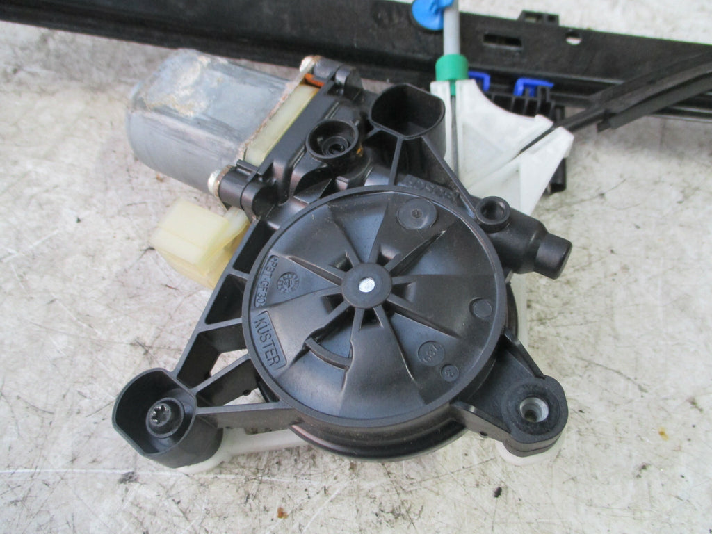 AUDI A3 2019 MK3 OSF DRIVER SIDE FRONT MOTOR REGULATOR 850202099