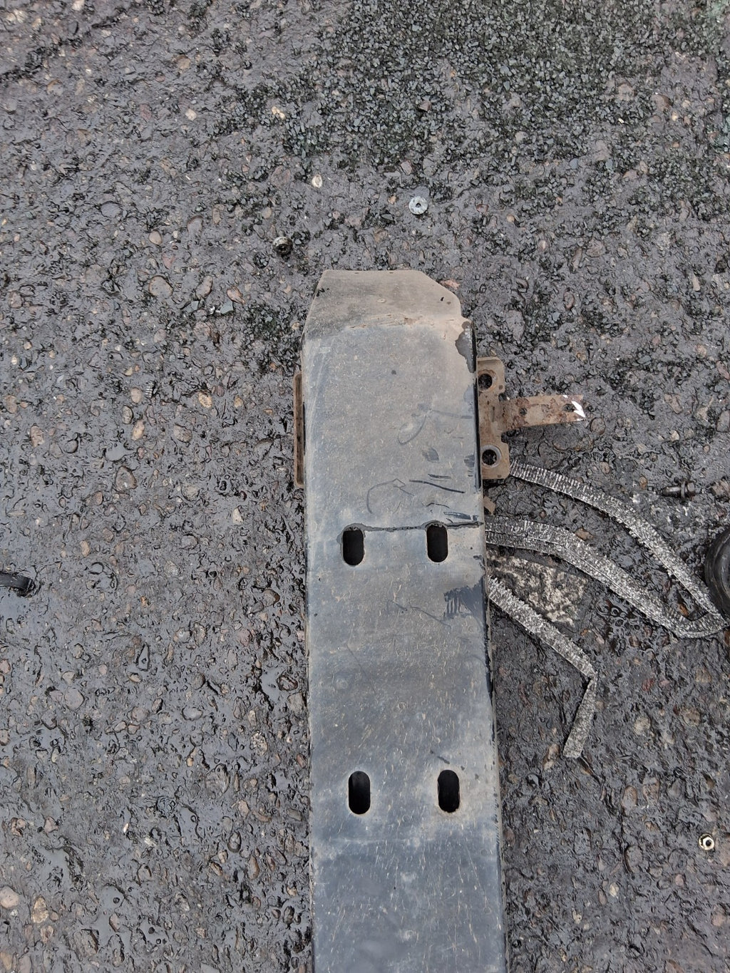 2005 VAUXHALL CORSA C REAR BUMPER CRASH BAR REINFORCEMENT BAR