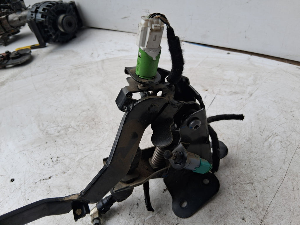2020 RENAULT KANGOO MK2 CLUTCH PEDAL 8200508356