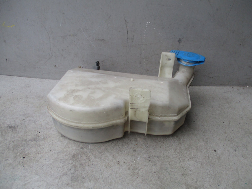 2020 LDV SAIC V80 WINDSCREEN WASHER WATER BOTTLE RESERVOIR TANK