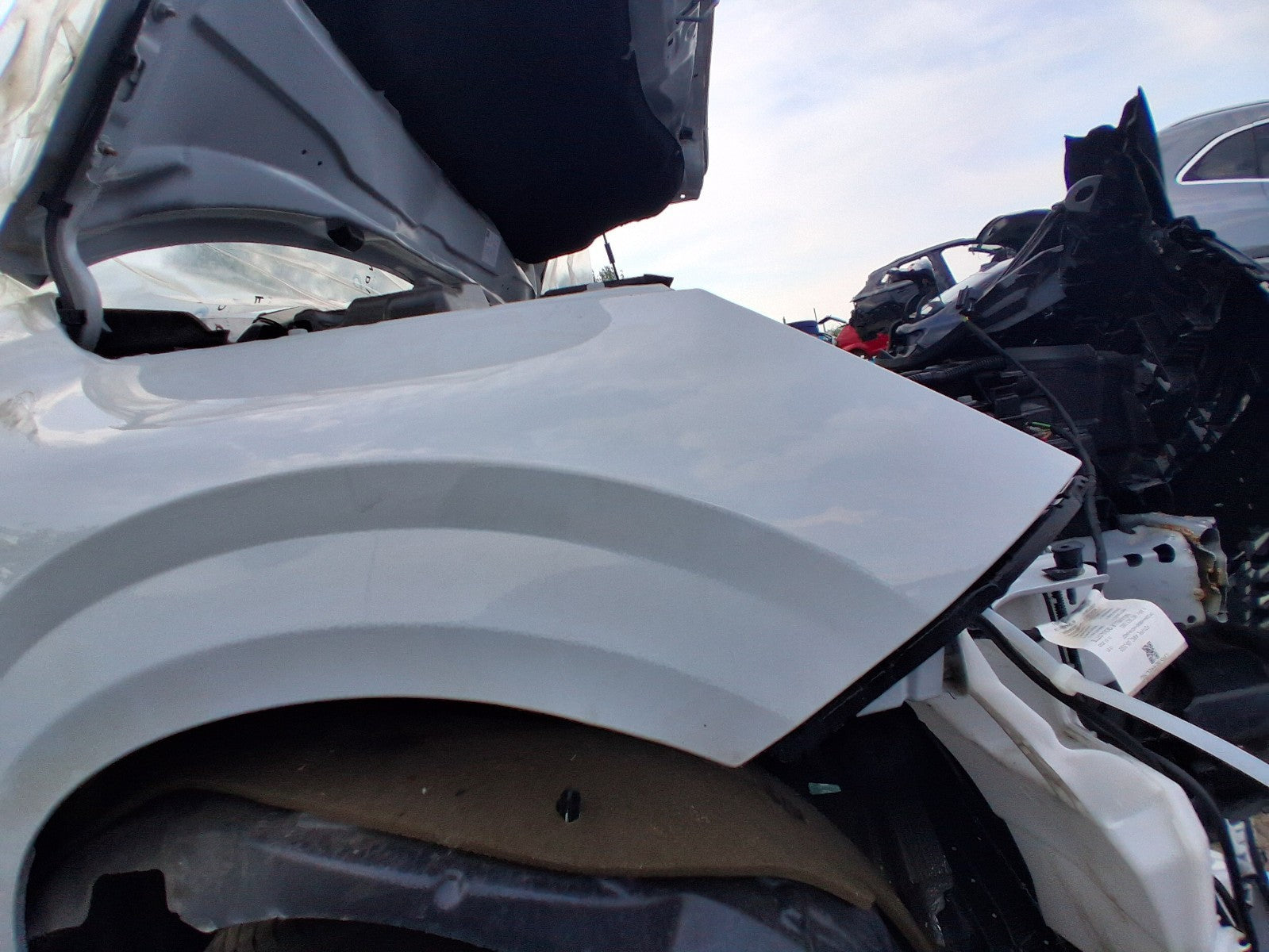PEUGEOT 208 MK2 2025 FACELIFT OSF DRIVER SIDE WING PANEL WHITE ESU