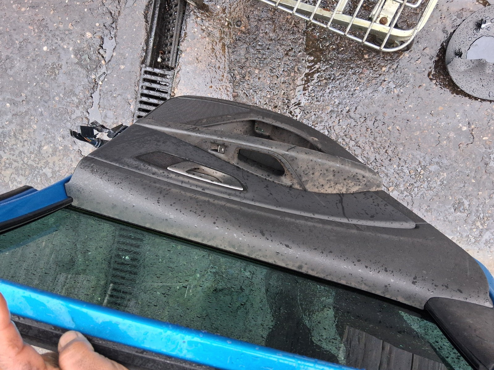 2017 FORD FOCUS MK3 HATCHBACK NSR PASSENGER SIDE REAR LEFT COMPLETE DOOR BLUE
