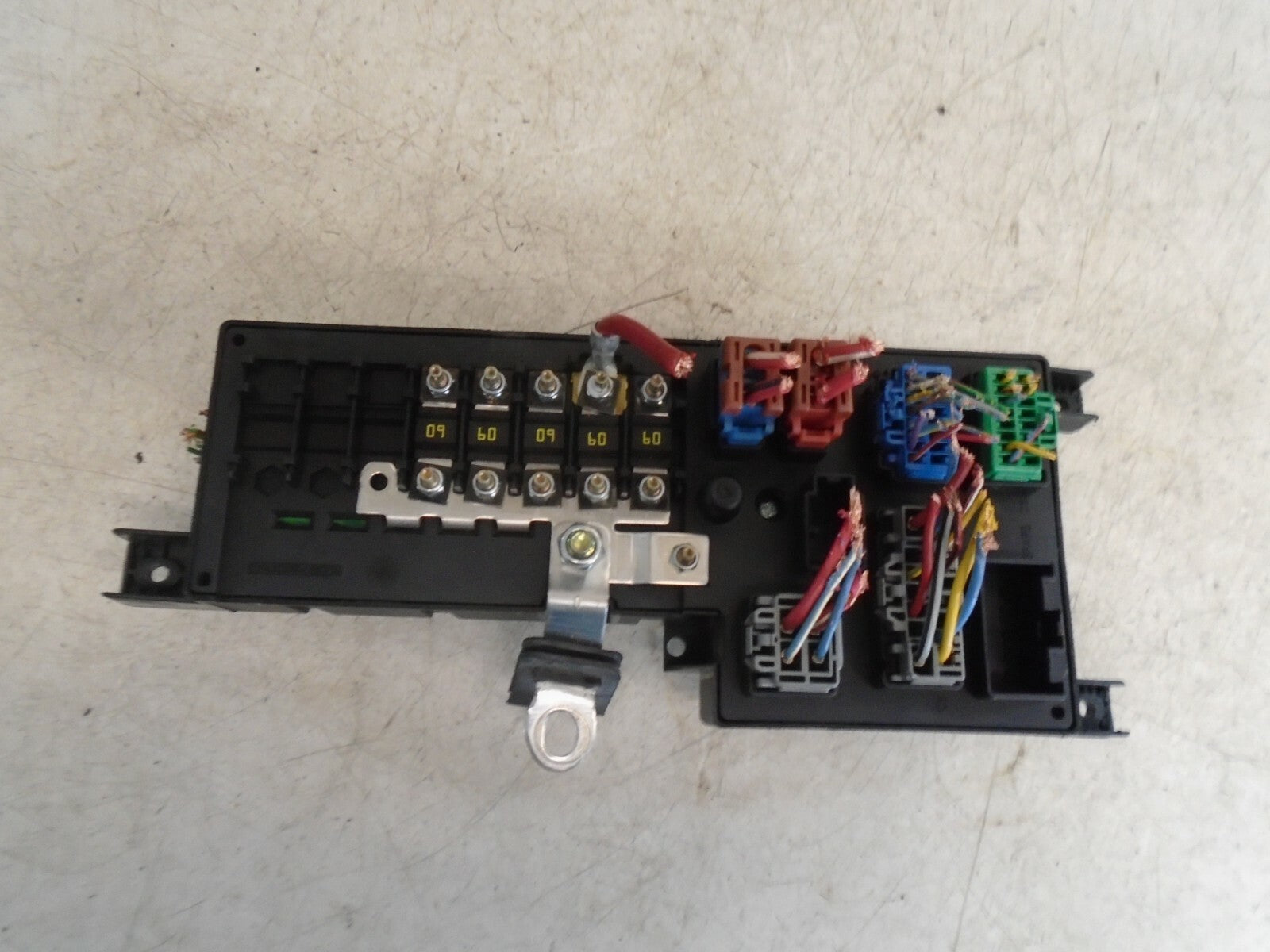 VOLVO V70 2004 MK2 PRE FACELIFT RELAY FUSE BOX BOARD 518828017