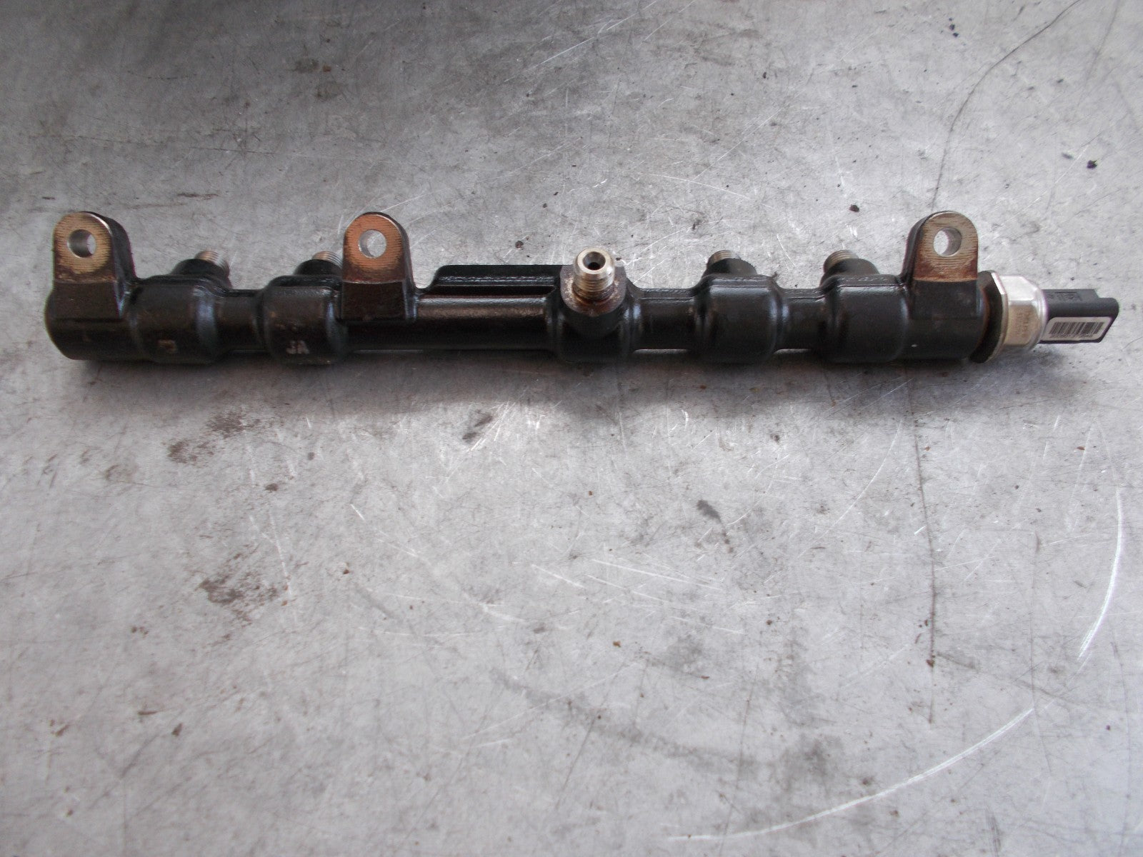 FORD MONDEO MK3 2000-2007 2.0 TDCi (FMBA) DIESEL FUEL INJECTOR RAIL 2S7Q9D280AE
