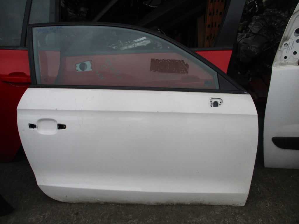 2018 AUDI A1 SPORT 8X 3 DOOR OS DRIVER SIDE FRONT DOOR BARE CANDY WHITE LB9A