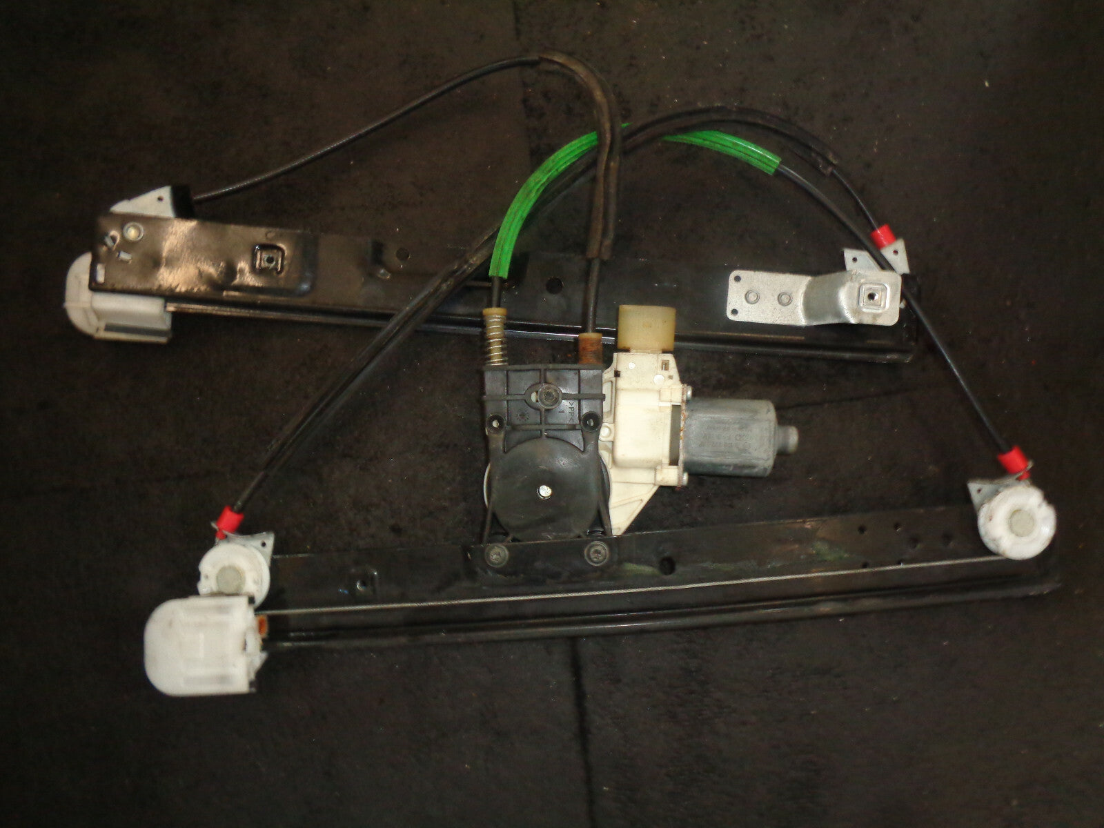 FORD MONDEO MK4 2010 NSF FRONT PASSENGER SIDE WINDOW MOTOR REGULATOR