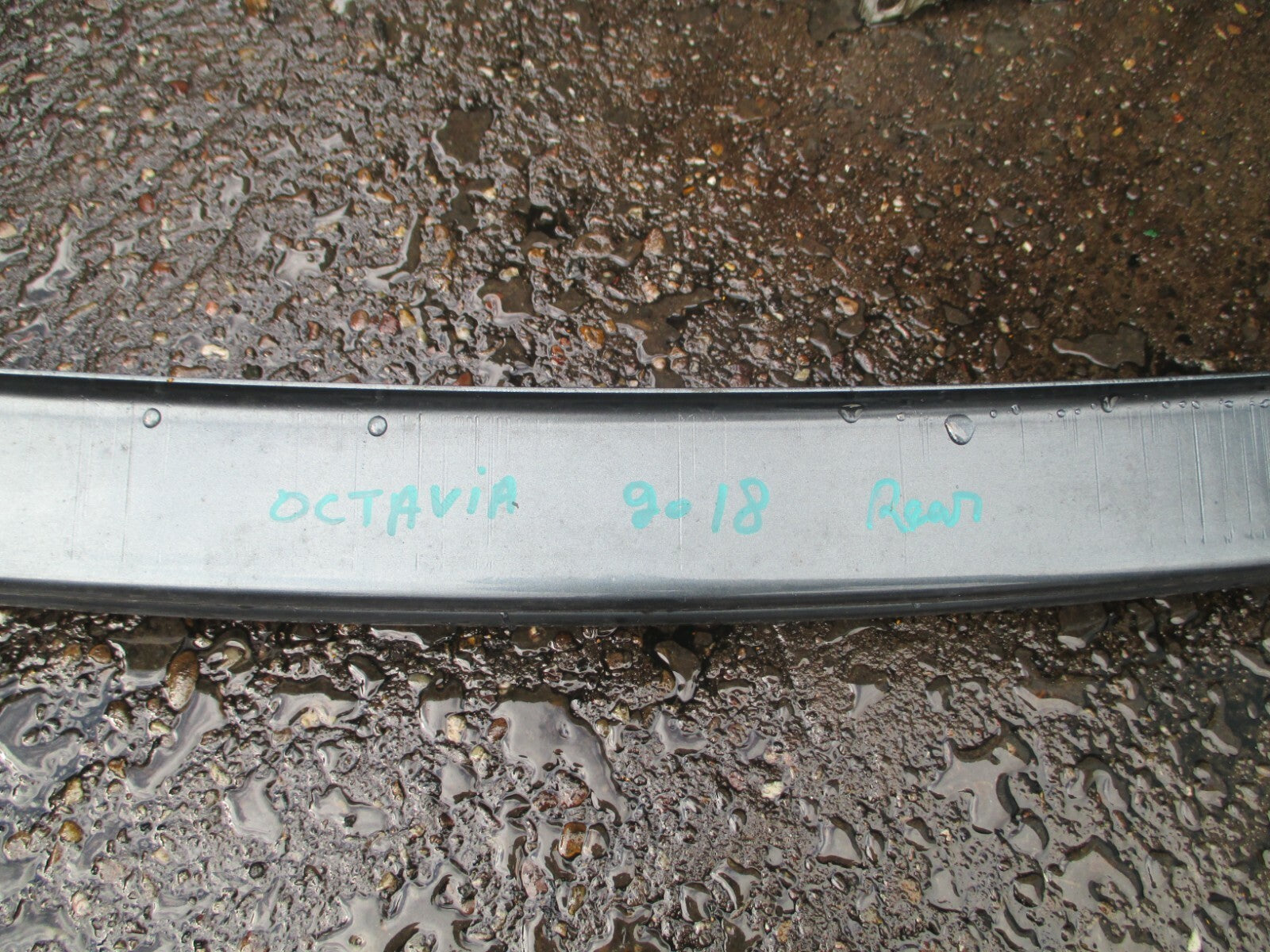 SKODA OCTAVIA 2018 REAR BACK BUMPER CRASH REINFORCEMENT CRASH BAR