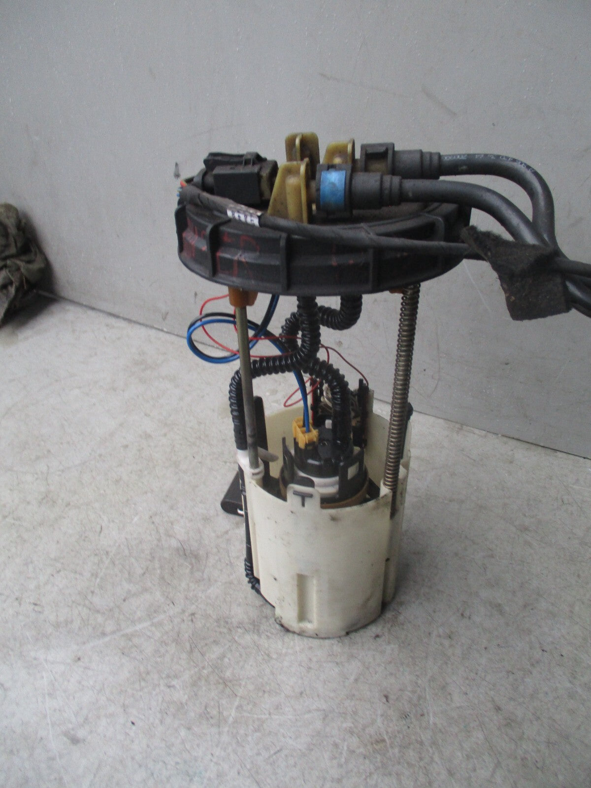 2012 MERCEDES SPRINTER CRAFTER W906 FUEL TANK SENDING PUMP A9064703094