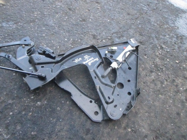 2005 RENAULT MEGANE NSR PASSENGER SIDE REAR LEFT CONVERTIBLE ROOF HINGE 84827741