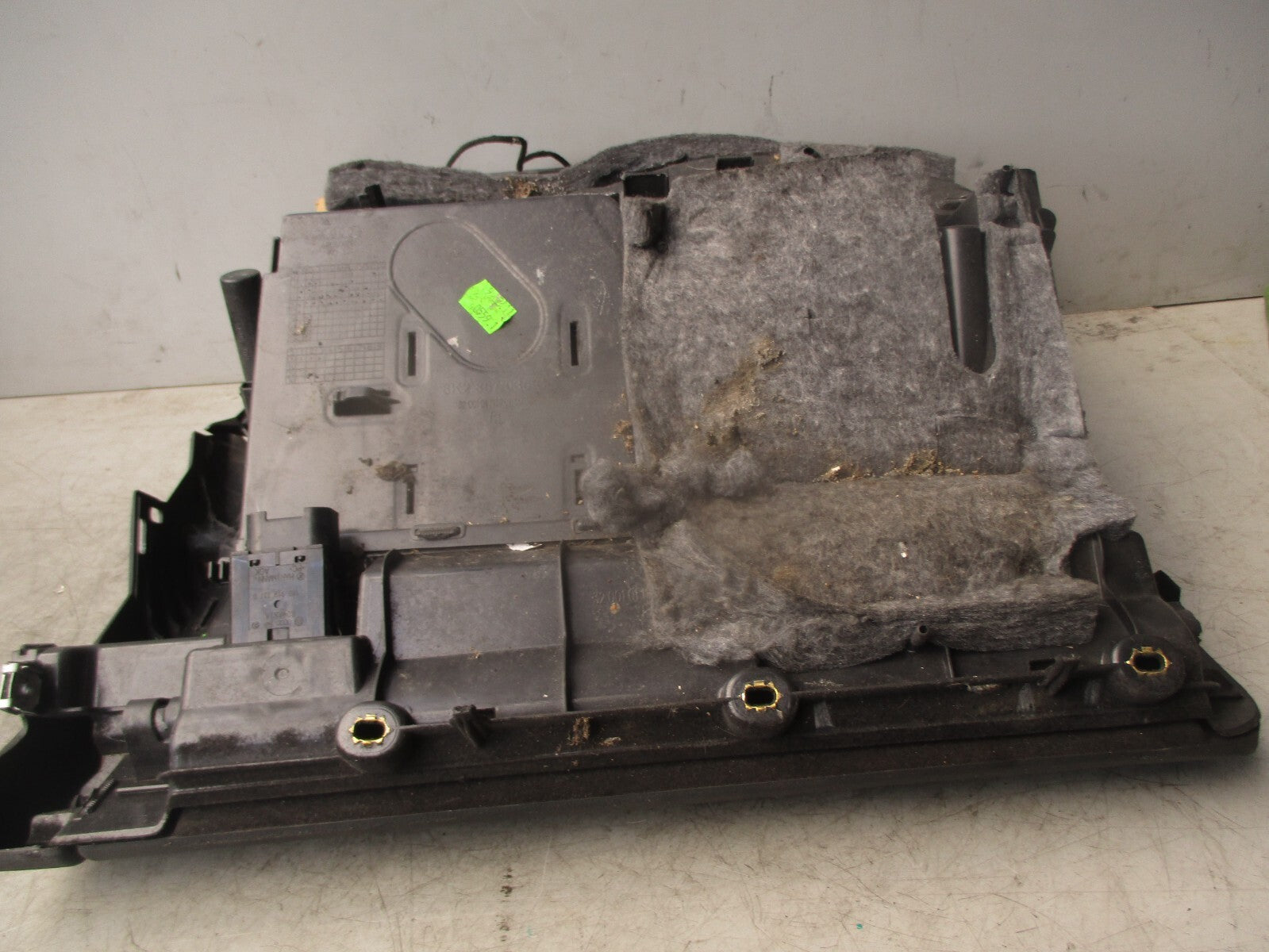2011 AUDI A5 8T GLOVE BOX STORAGE COMPARTMENT 8K2857035C