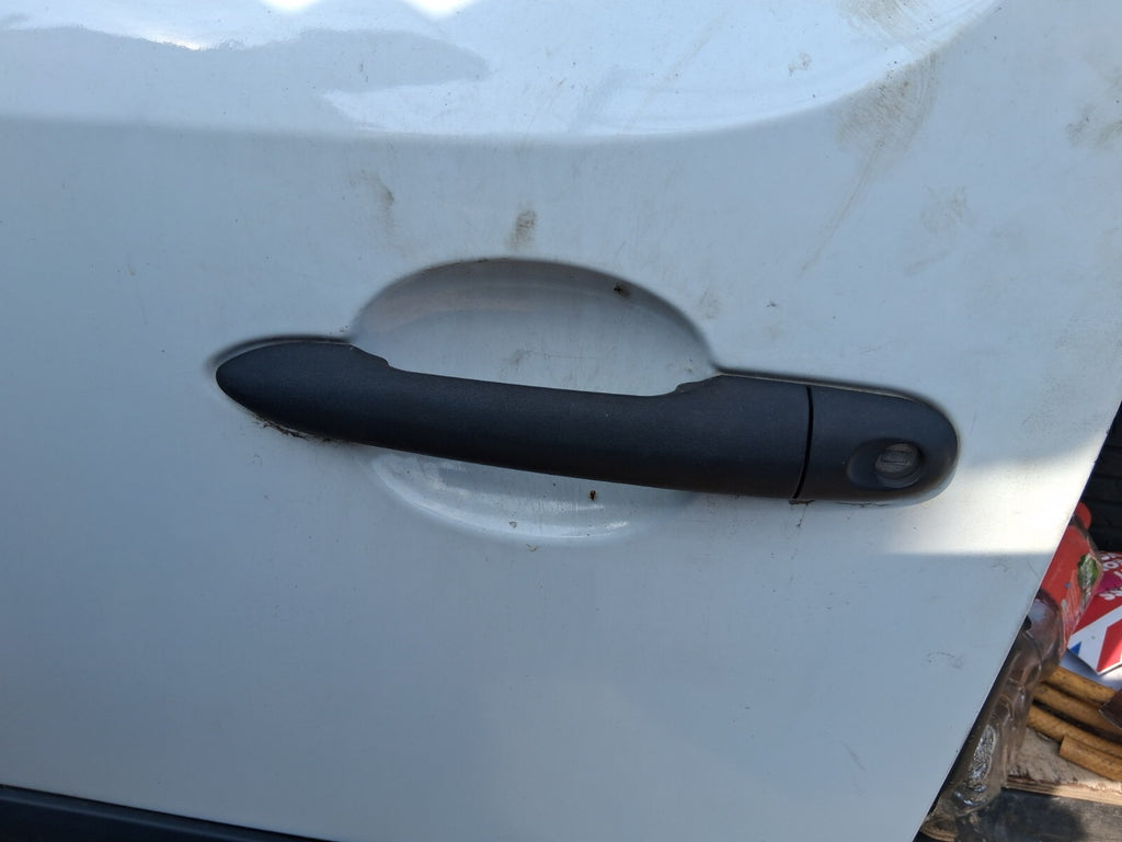 RENAULT KANGOO MK2 2010 NSF PASSENGER SIDE FRONT EXTERIOR DOOR HANDLE BLACK