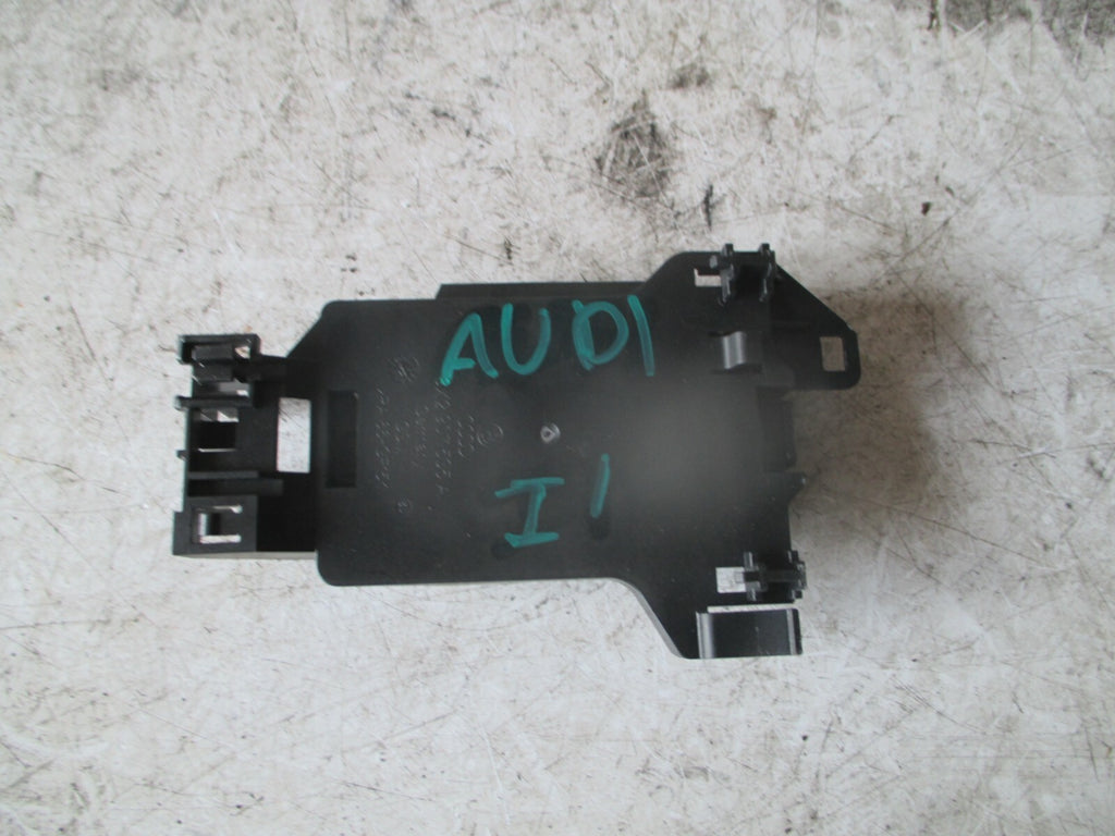 AUDI A1 2015 8X PARKING DISTANCE CONTROL MODULE 8X0919475