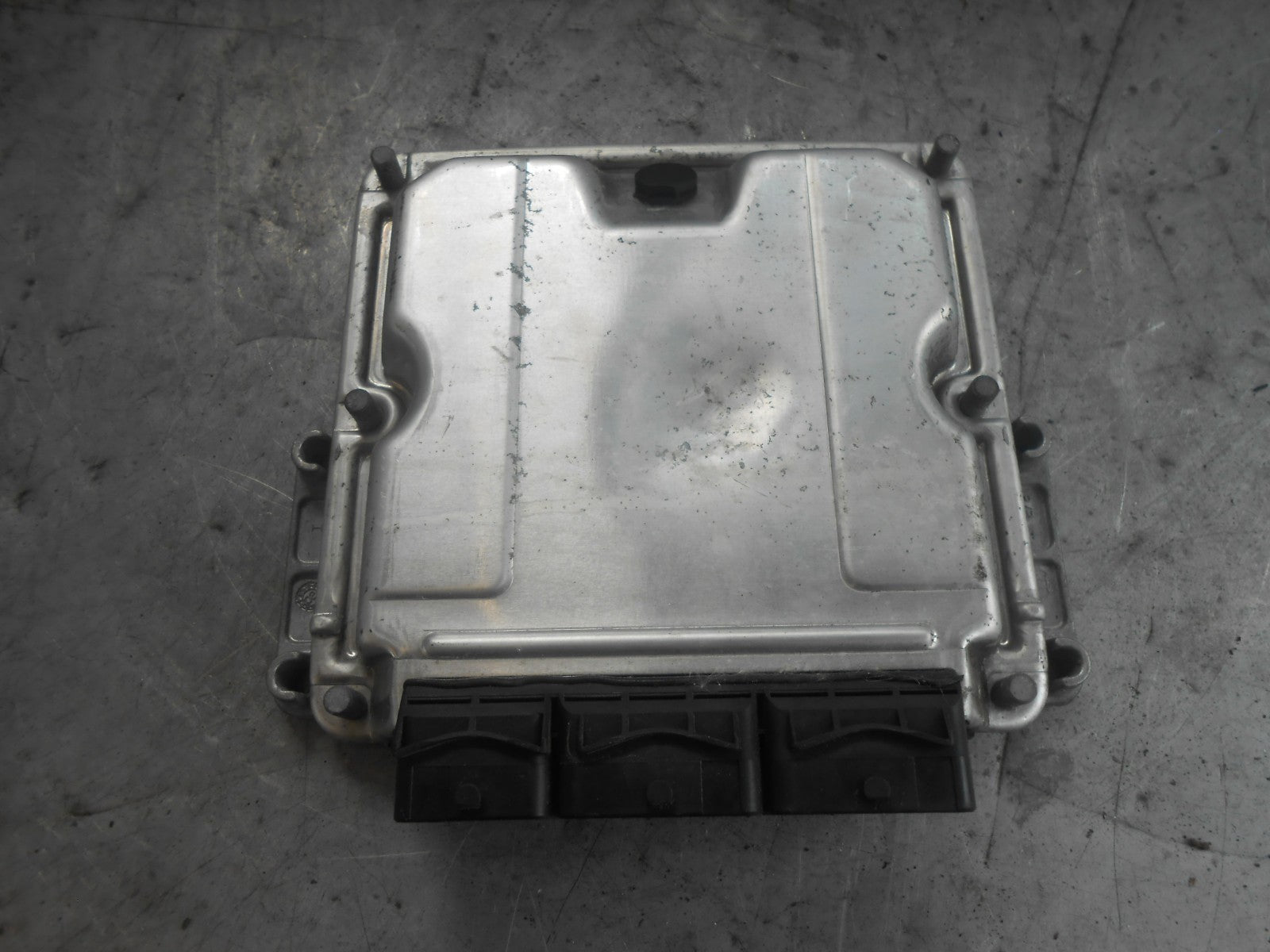 VAUXHALL VIVARO F7 (MK1) 2001-2014 1.9 DTI (F9Q760) ECU MODULE 8200119842