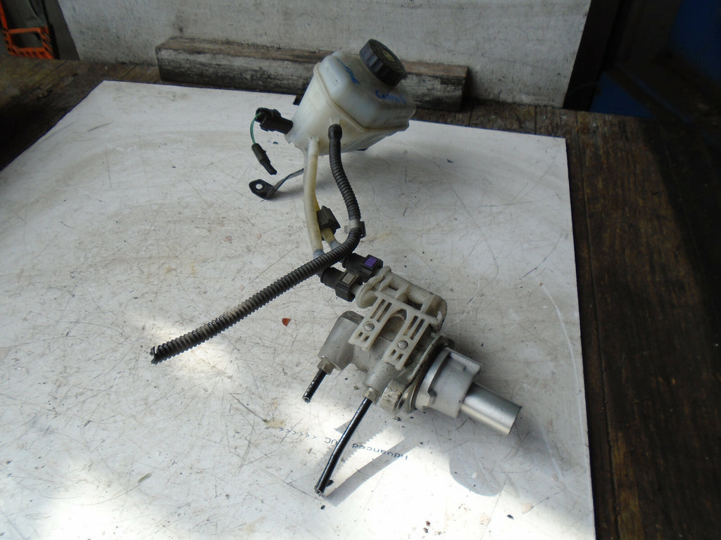 VAUXHALL CORSA E 2015 1.4 PETROL MASTER CYLINDER RESERVOIR
