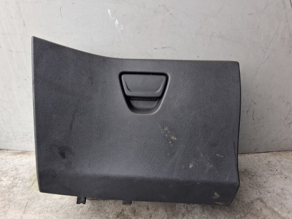 FORD FIESTA MK7 2016 DASHBOARD GLOVE BOX FRONT STORAGE COMPARTMENT BA61A06010