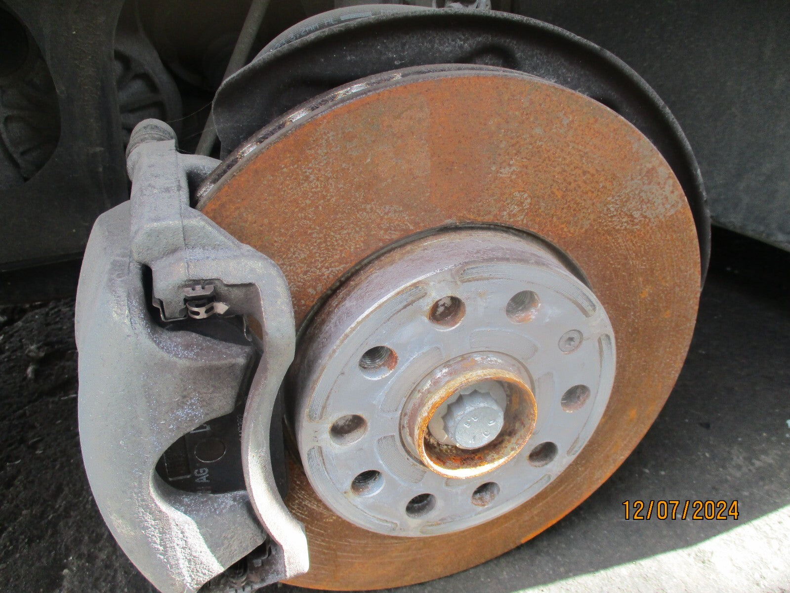 2023 VOLKSWAGEN GOLF MK8 1.5 PETROL AUTO NSF PASSENGER SIDE FRONT WHEEL HUB
