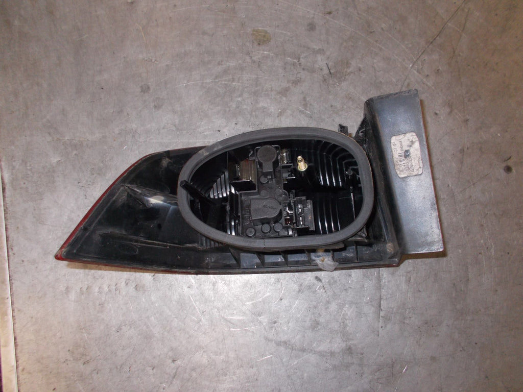 RENAULT LAGUNA 2005 MK2 OSR DRIVER SIDE REAR TAIL LIGHT 23450202
