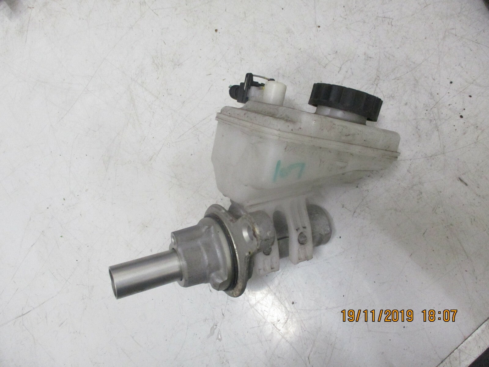 PEUGEOT 107 2012 BRAKE SERVO MASTER CYLINDER BOTTLE RESERVOIR