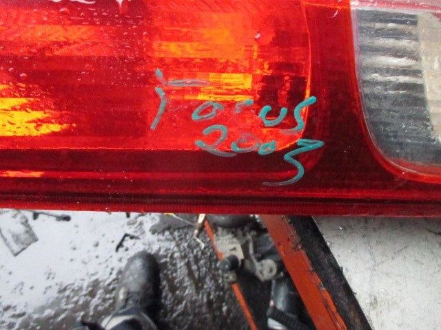 FORD FOCUS MK2 2005 HATCHBACK OSR DRIVER SIDE REAR BRAKE TAIL LIGHT CLUSTER
