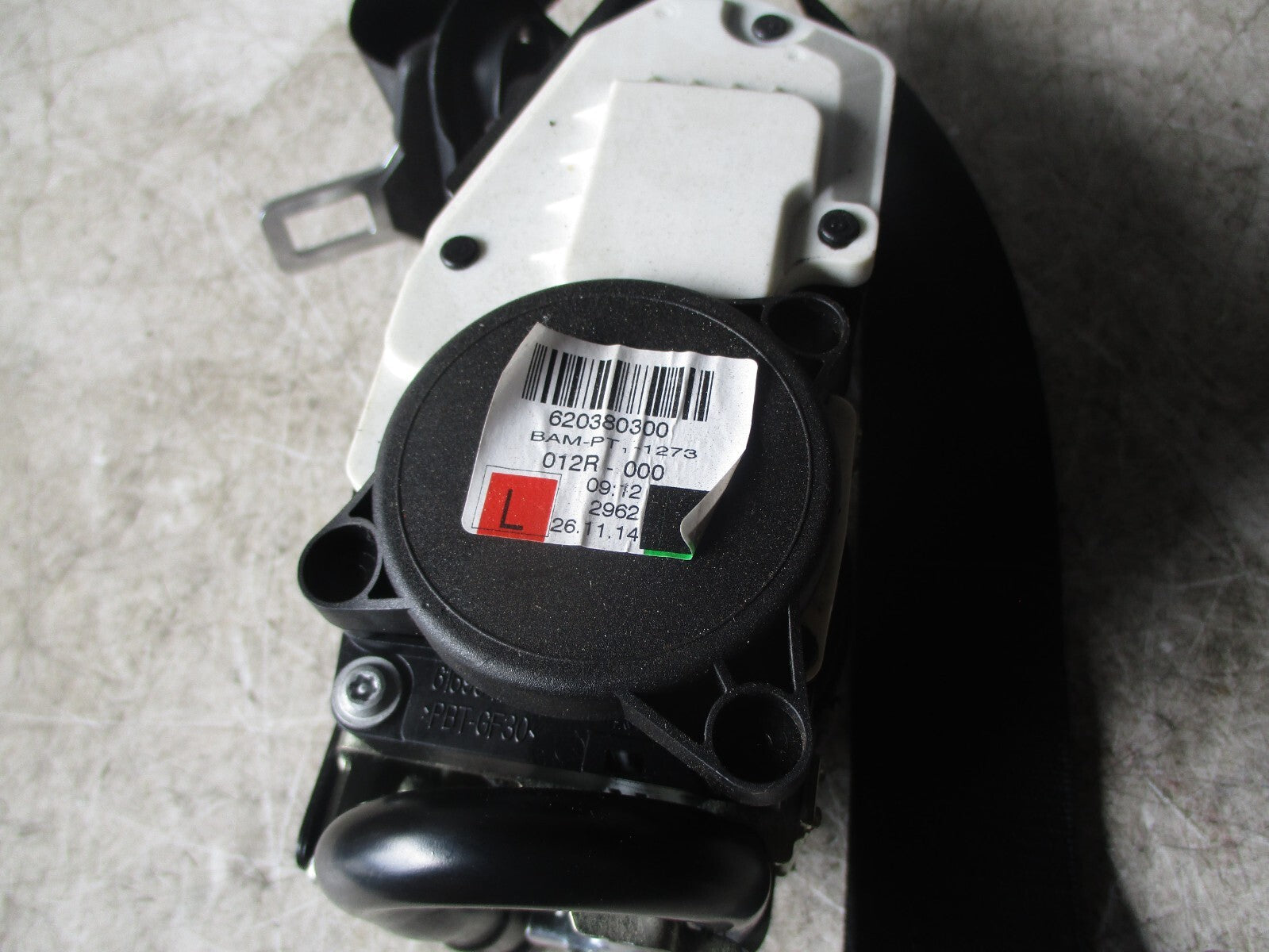 MERCEDES BENZ C CLASS W204 2014 NS PASSENGER SIDE FRONT SEAT BELT 620380300