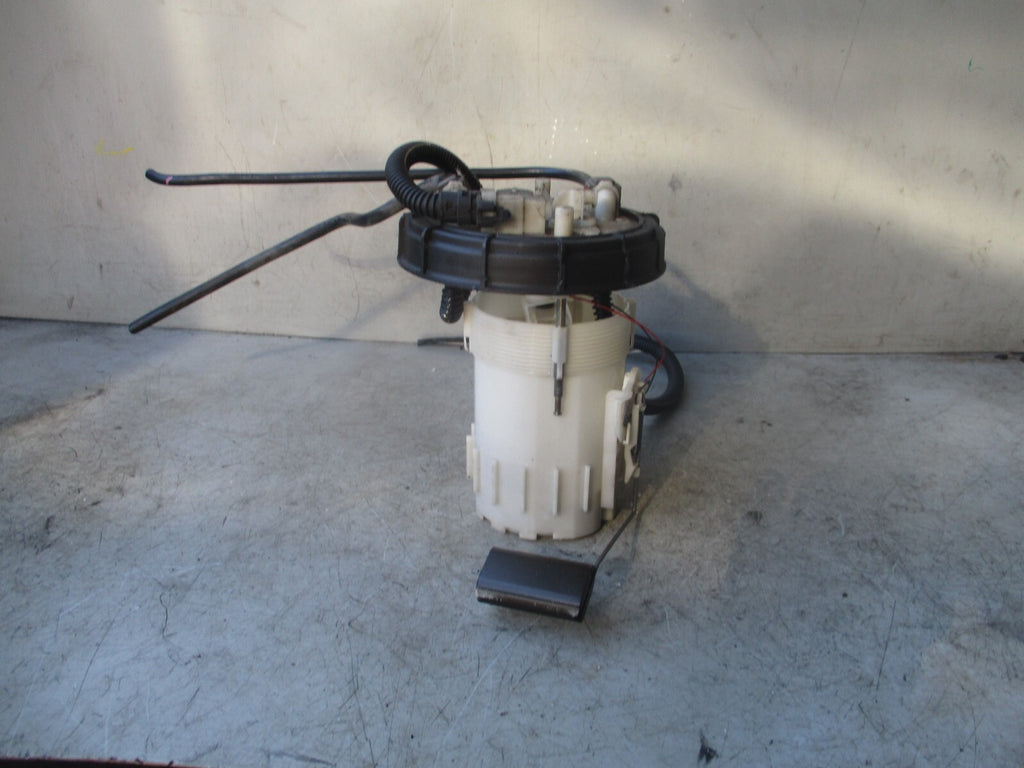2012 RENAULT TRAFIC VIVARO 2.0 DIESEL FUEL SENDING UNIT PUMP